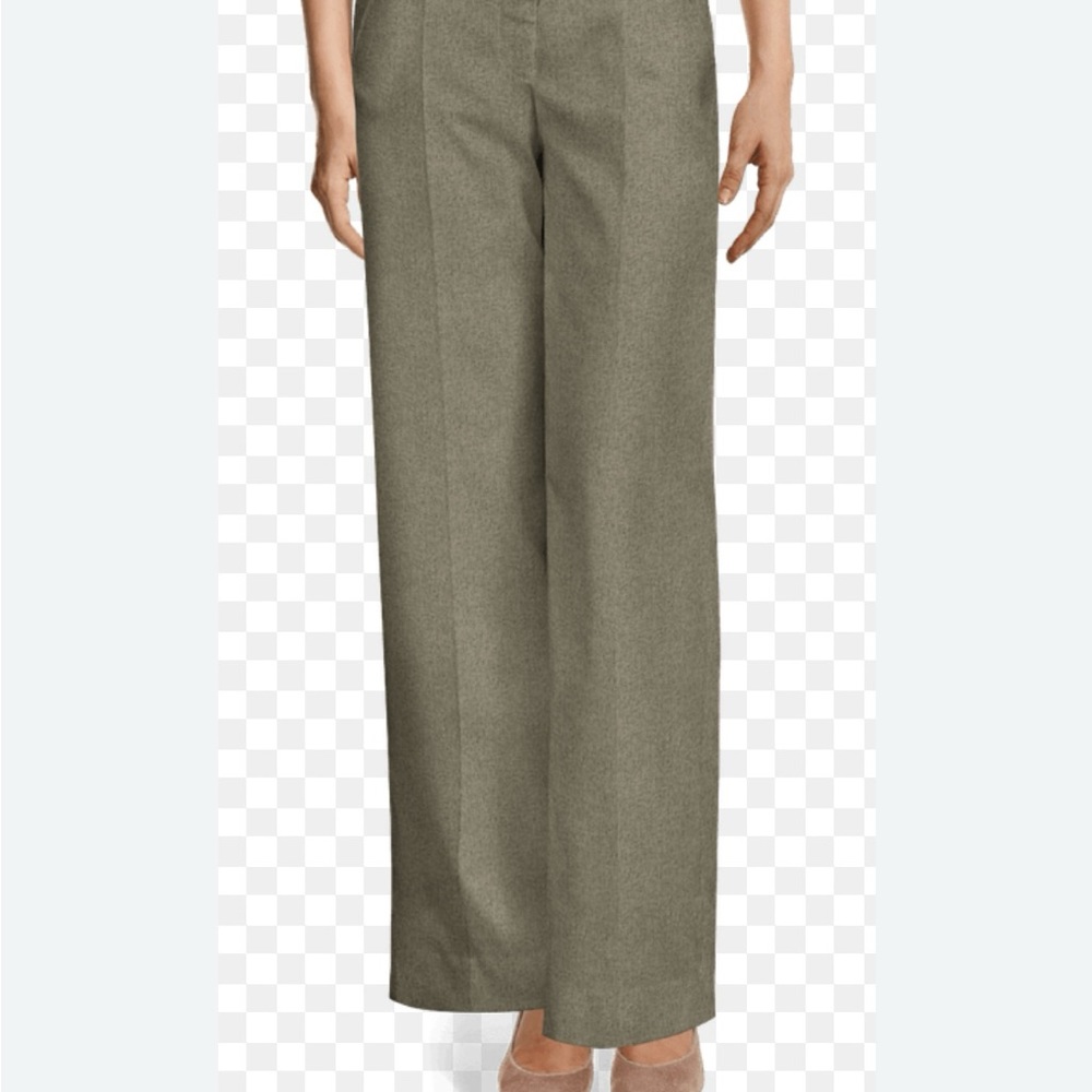 Lift women’s size 10, 100% soft  wool pants fully lined. Front zip  green color.